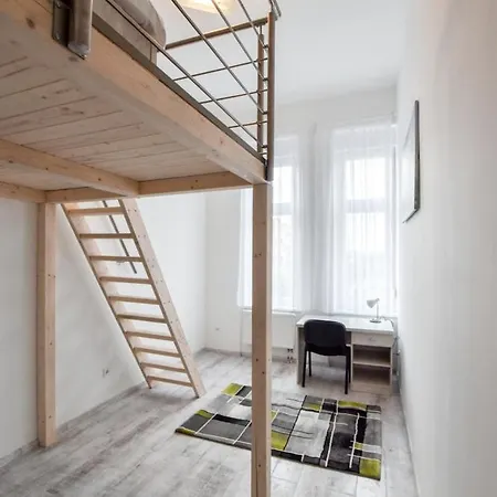 Cityscape Budget Damjanich Apartment Budapest